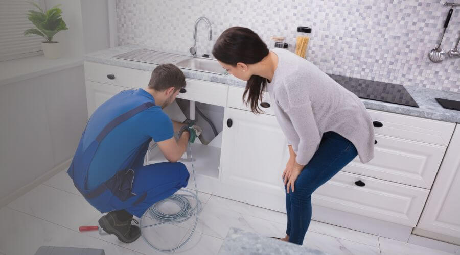 Expert burst pipe repair services in Frost, TX